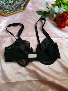 Lace Detail Black Bra