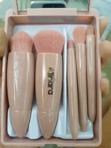 Mackup Brush Applicator Set Of 5 With Mirror 🪞