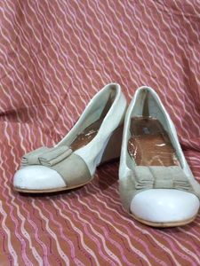 Pepper Brand White Wedges
