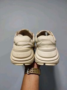 Authentic Gucci Rhyton Logo Sneakers 40 Euro