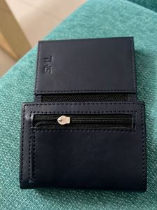 Stylish RFID Safe Wallet With Pop Up Card Holder