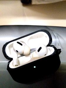 AirPods Pro Case - Black 1