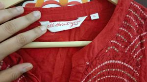 Red Kurti