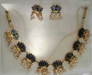 Lotus Blossom Necklace &amp; Earring Set🤍