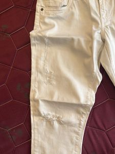 Vero Moda White Distressed Jeans