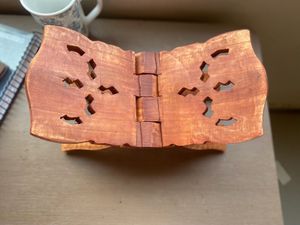 Book Stand, Easy To Carry And Manage