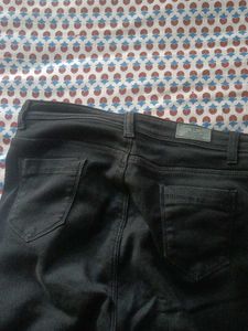 Black Skinny Jeans