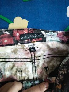 Nice Flowers Print Pent Size Porblam So I Sell