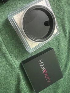 Huda Beauty &#34;Pound Cake&#34; Loose Setting Powder