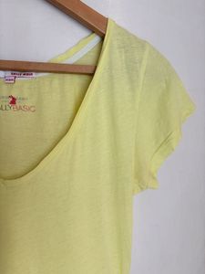 Tally Basic Yellow V-Neck Tee