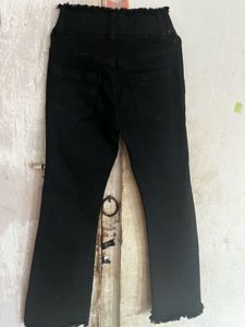 Black Skinny Jean For  Girl 5-7age Probably.