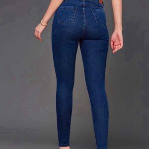 High Waisted Jeans