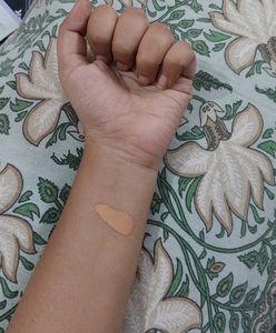 Too Faced Multi Sculpting Concealer in Shade Taffy