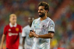 Liverpool 2022 away salah football jersey