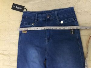 New jeans Waist 28-30(stretchy)