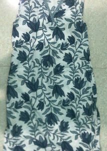 Women Floral Printed Regular Kurta With Pant