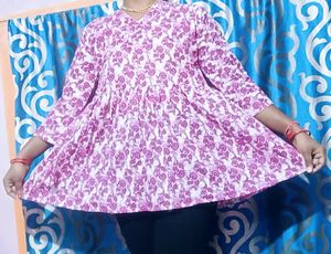 Pink And White Women&#39;s Top