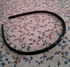 Set Of 2 Matte Finish ClawClip and Glossy Hairband