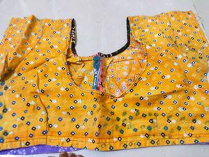 Elegant Yellow Cotton Blouse – Gently Worn
