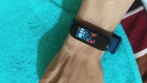 Mi Band 4 💫Like New.
