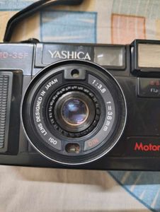 [Yashica MD-35F Motorwind Camera 📷]