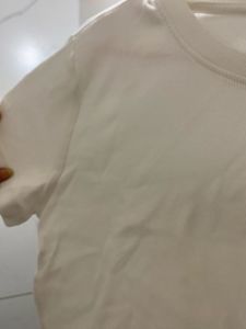 Basic T-Shirt