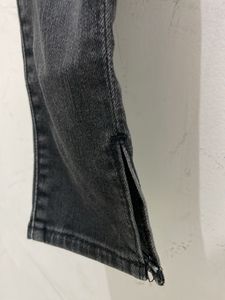 Women Levi’s Denim 28 Waist Length Ankle Mentioned