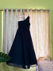 Elegant Navy One-Shoulder Dress