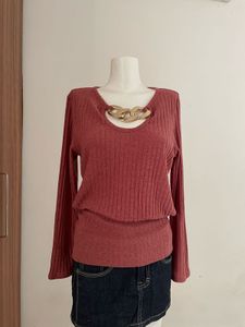 Stylish Pink Ribbed Top w/ Chain