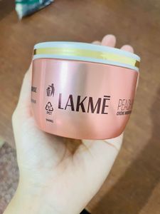 Lakme Peach milk
