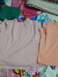 3 women tshirts s size