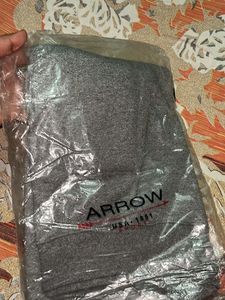 ARROW Branded L size sweat shirt