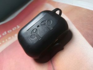 Airpods Pro 2  (NOT WORKING ♦️) +cover