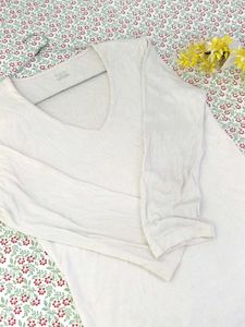 💎 Katies White V-Neck Cotton Top✨
