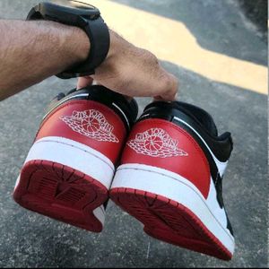 Nike Air Jordan 1 Low Bred Toe 2.0 Sneakers