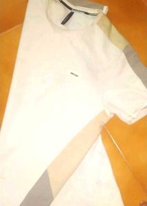 Men&#39;s White T-Shirt with Gray Accents