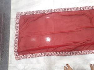 Elegant Maroon Gawon