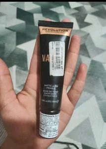 Revolution Mattify Matte &amp; Fix Primer