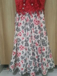 Girl&#39;s Red Heart Print Dress