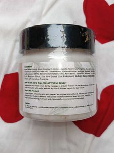 Combo( Sealed)🎀 facewash &amp; Scrub