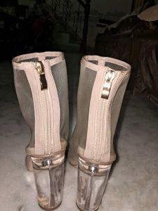 Luxurious Nude Y2k Heels/Size 5/37