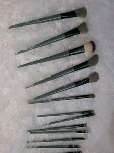 Make Up Brushes