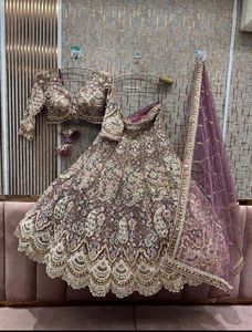 beautiful heavy lehnga choli with Dupatta