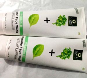 (2)Organic Harvest Face Wash new + 1 Deodrent Free