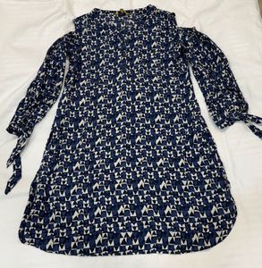 Blue &amp; White Printed Cold-Shoulder Kurta