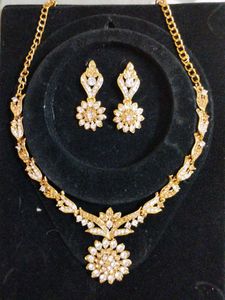 Elegant Necklace Set