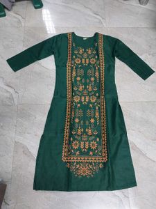 Green Embroidered Kurta