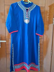 Elegant Blue Embroidered Kurta