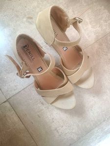 Denill Heels  👠38 Size