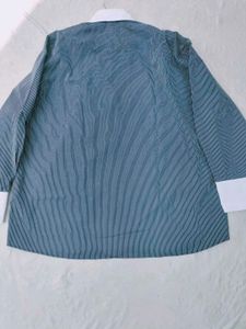 Striped Men&#39;s Shirt